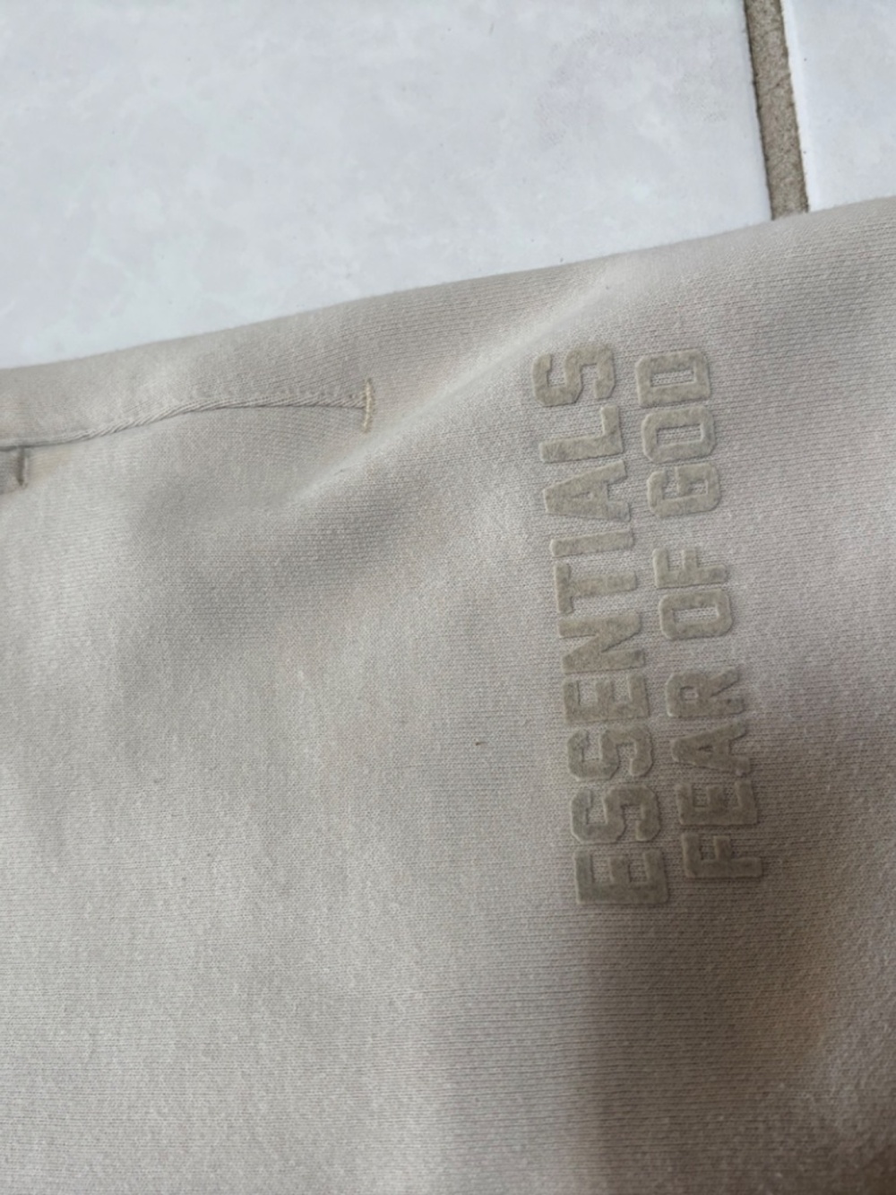 Essentials Fear of God Classic Sweatshort - Picture 8 of 8